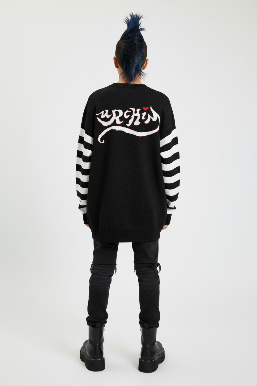 DARK URCHIN 'U STAR' MENACE Relaxed fit knitted crew neck sweater. White Star. XL