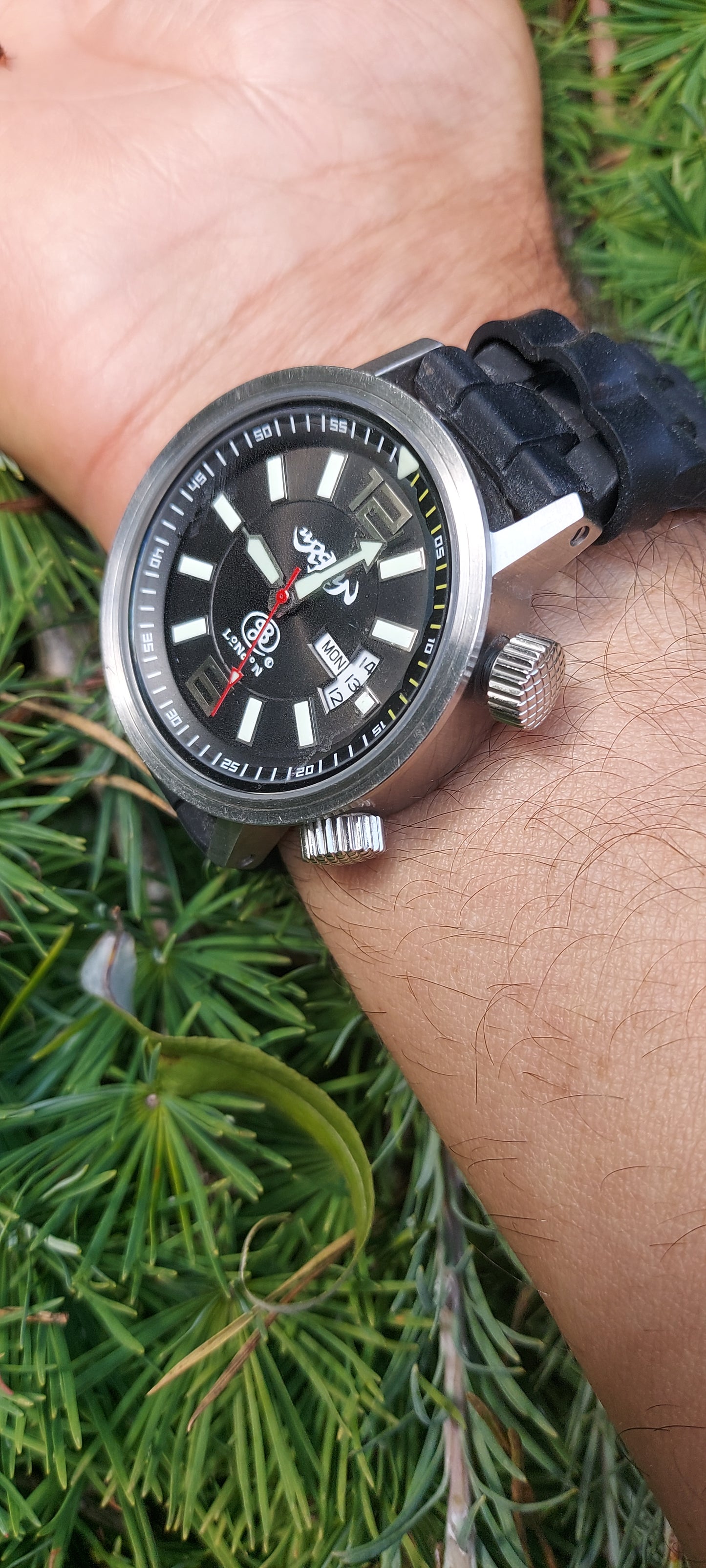 URCHIN Accessories & Watches. Black 'RETRO DIVER' 'Urchin London' Logo Watch. Rubber Strap. *To Order only.