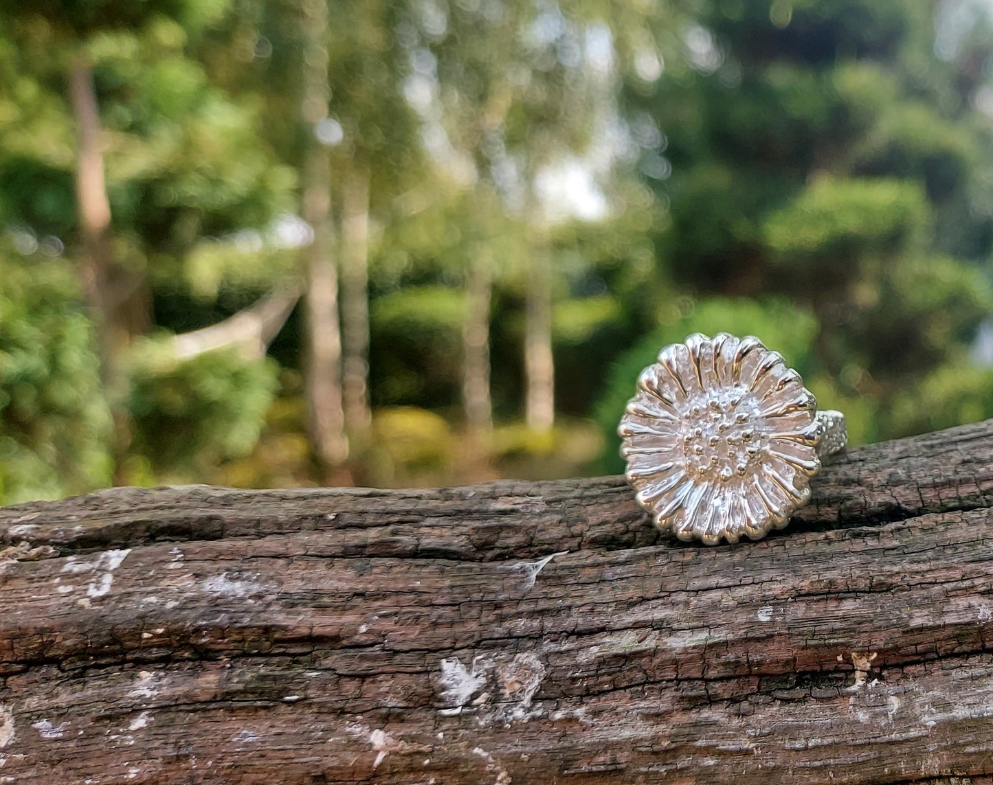 URCHIN Jewellery - 'Daisy' Ring. Hallmarked & Handmade in the UK. Choice of Custom Sizes available.
