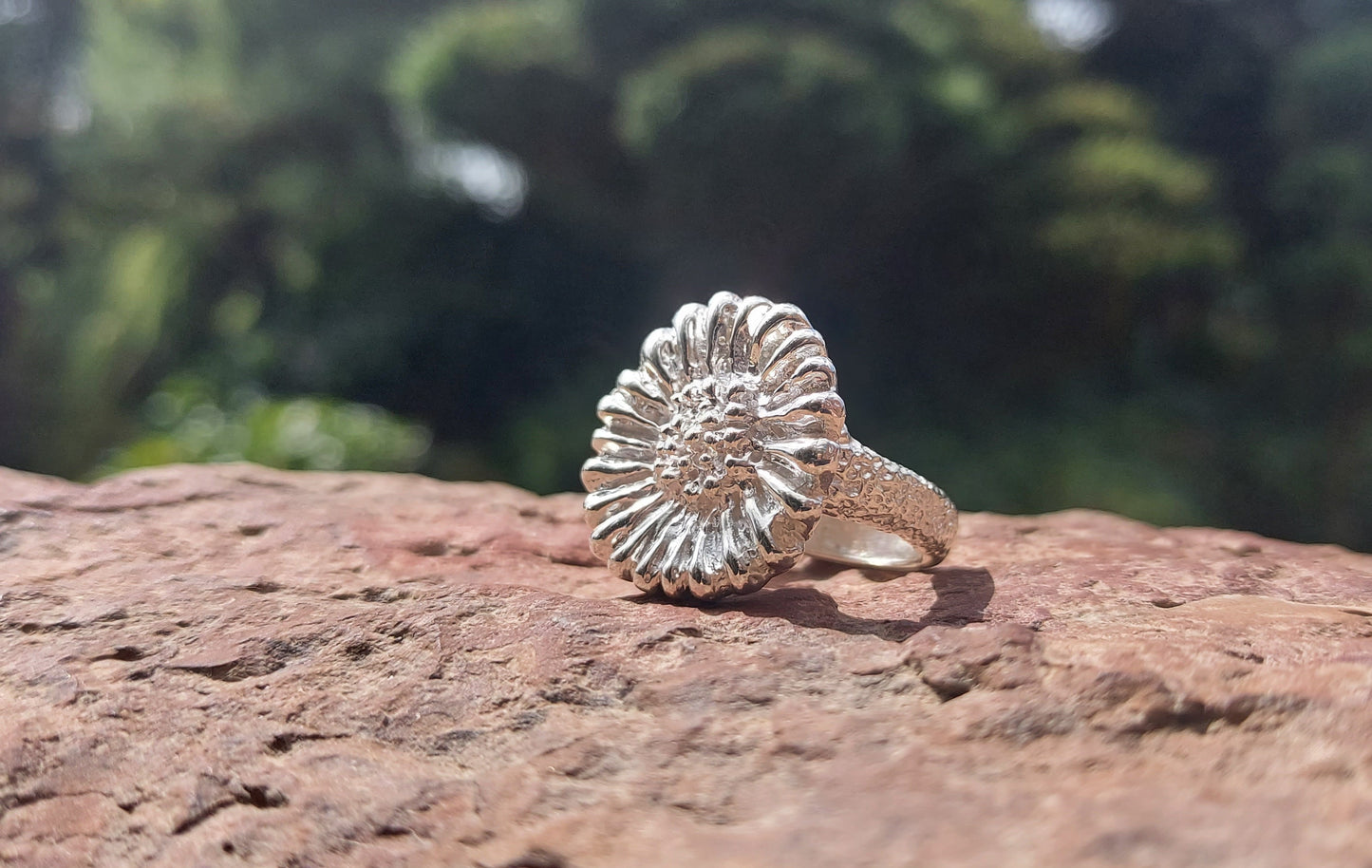 URCHIN Jewellery - 'Daisy' Ring. Hallmarked & Handmade in the UK. Choice of Custom Sizes available.