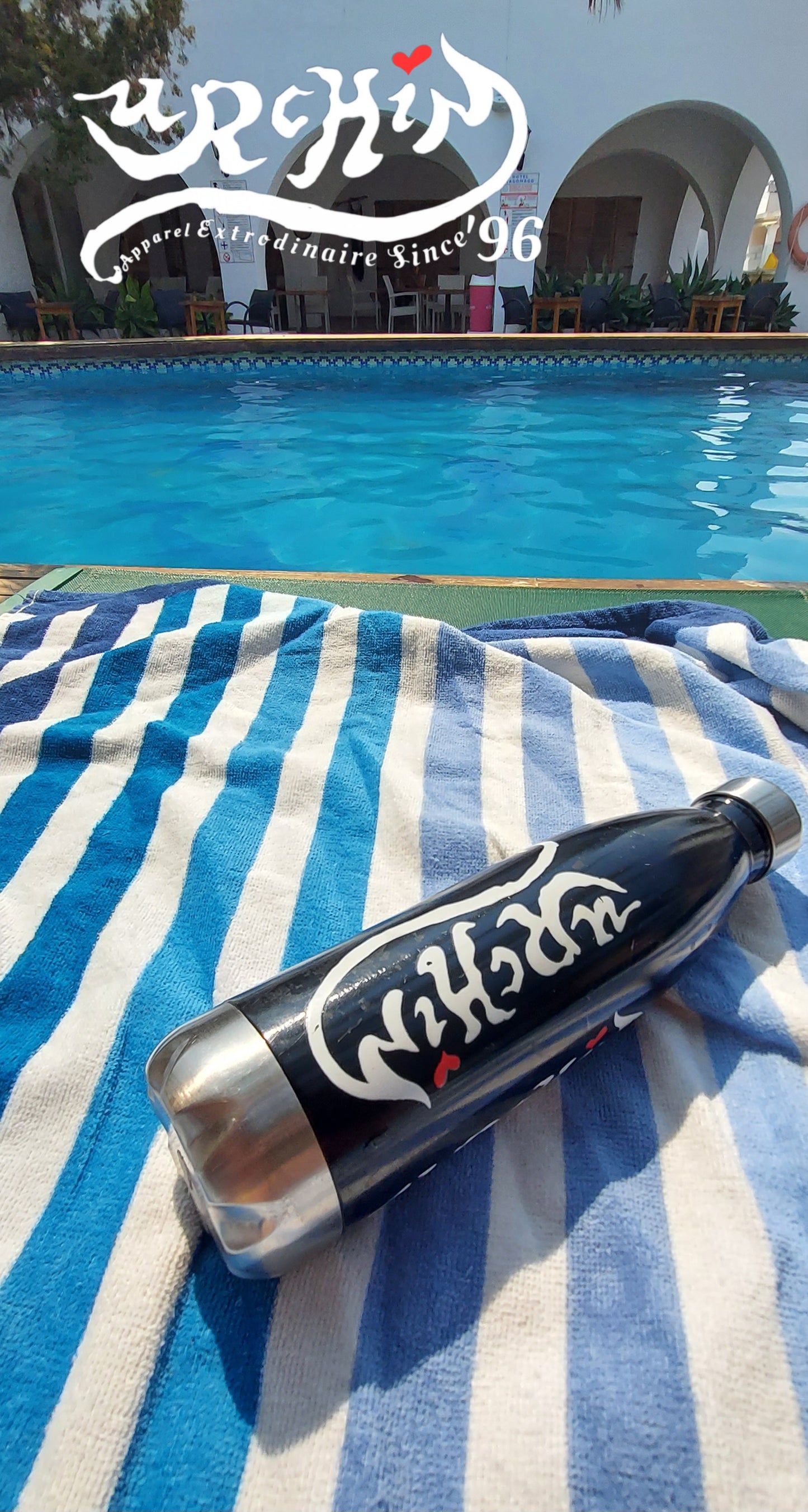 URCHIN Hydration Stainless Steel water bottle. White 'Slick Urchin' Logo on Black.