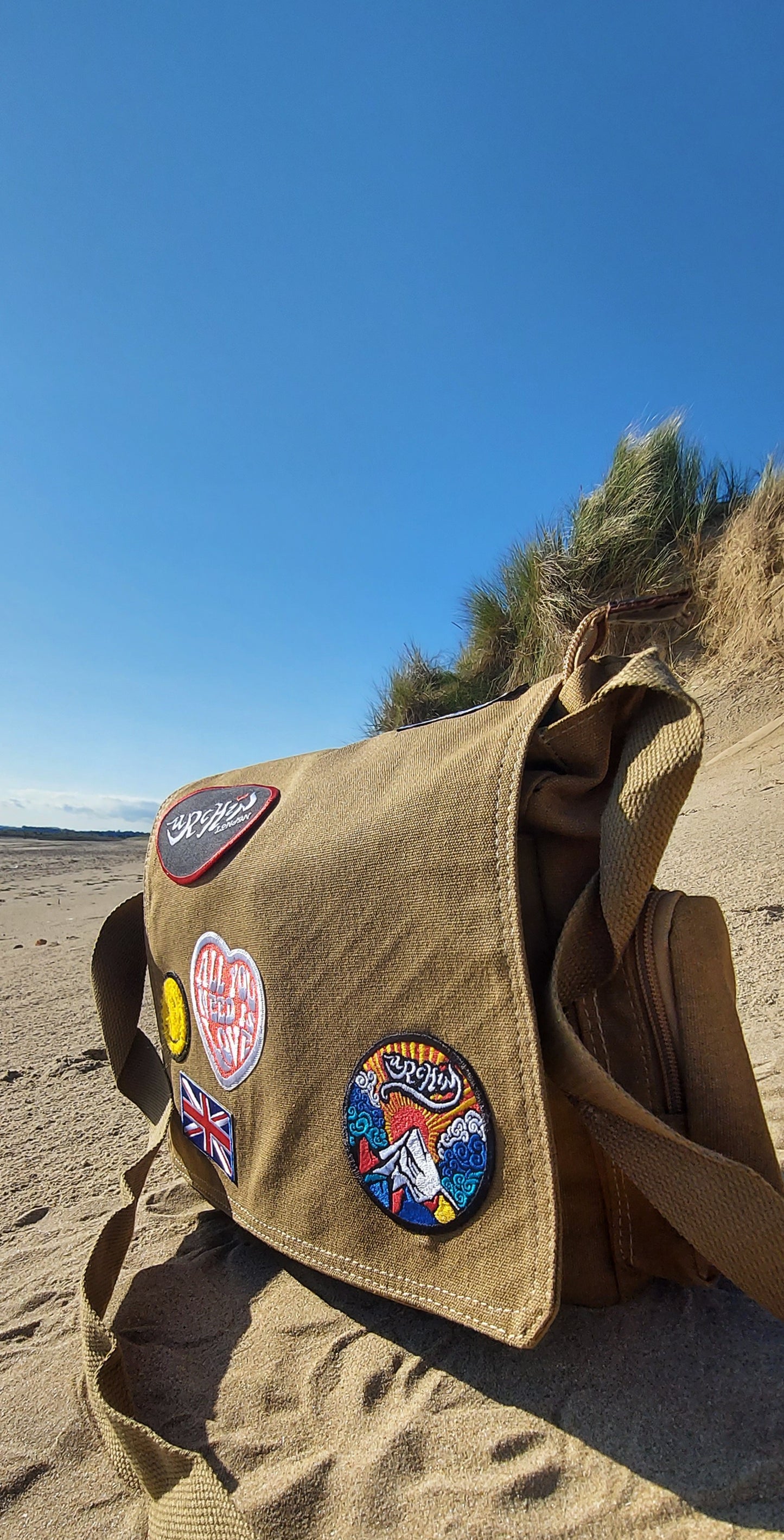 URCHIN Luggage. 'U TRAVEL' Urchin Embroidered Patches Design Duffel Bag. Unisex.